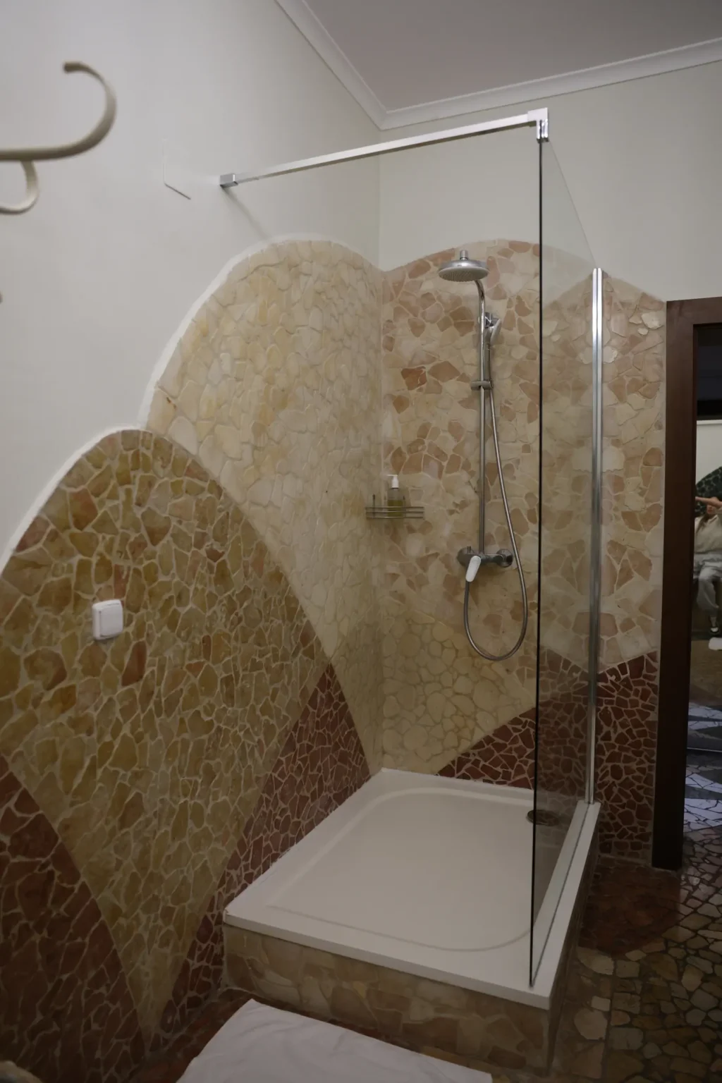 Bojnicky-Vinny-Dom-Hotel-Bojnice-Ubytovanie-v-Bojniciach-Deluxe-Izba-Dunaj-10