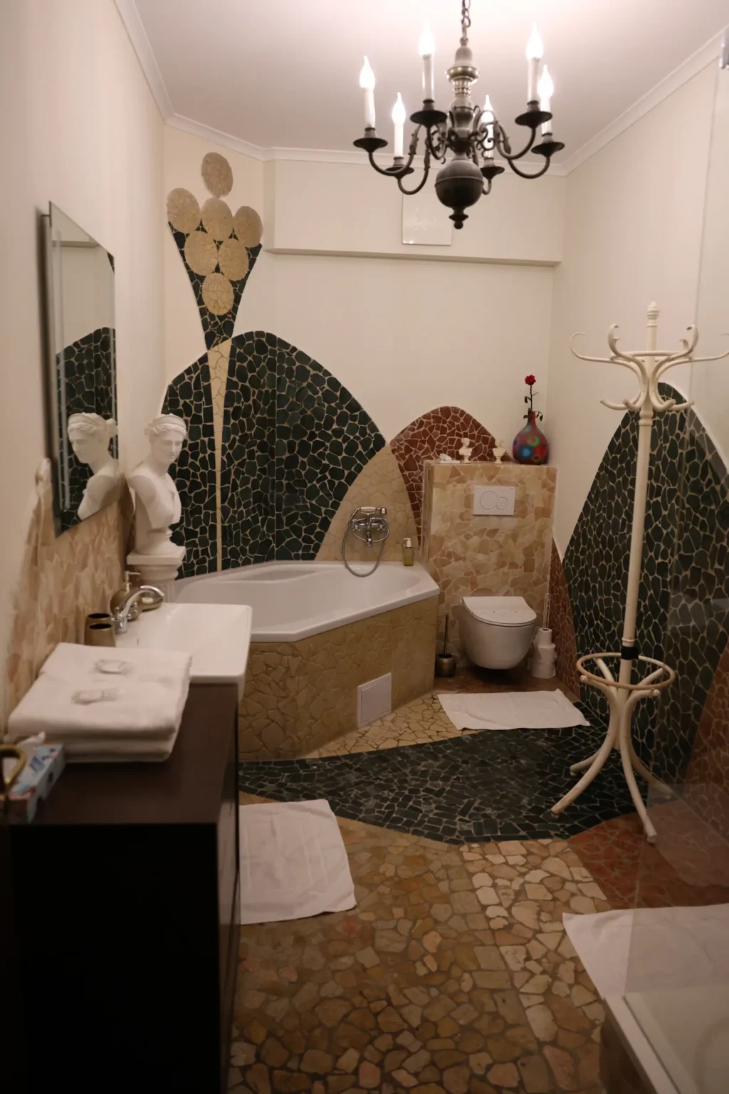 Bojnicky-Vinny-Dom-Hotel-Bojnice-Ubytovanie-v-Bojniciach-Deluxe-Izba-Dunaj-9