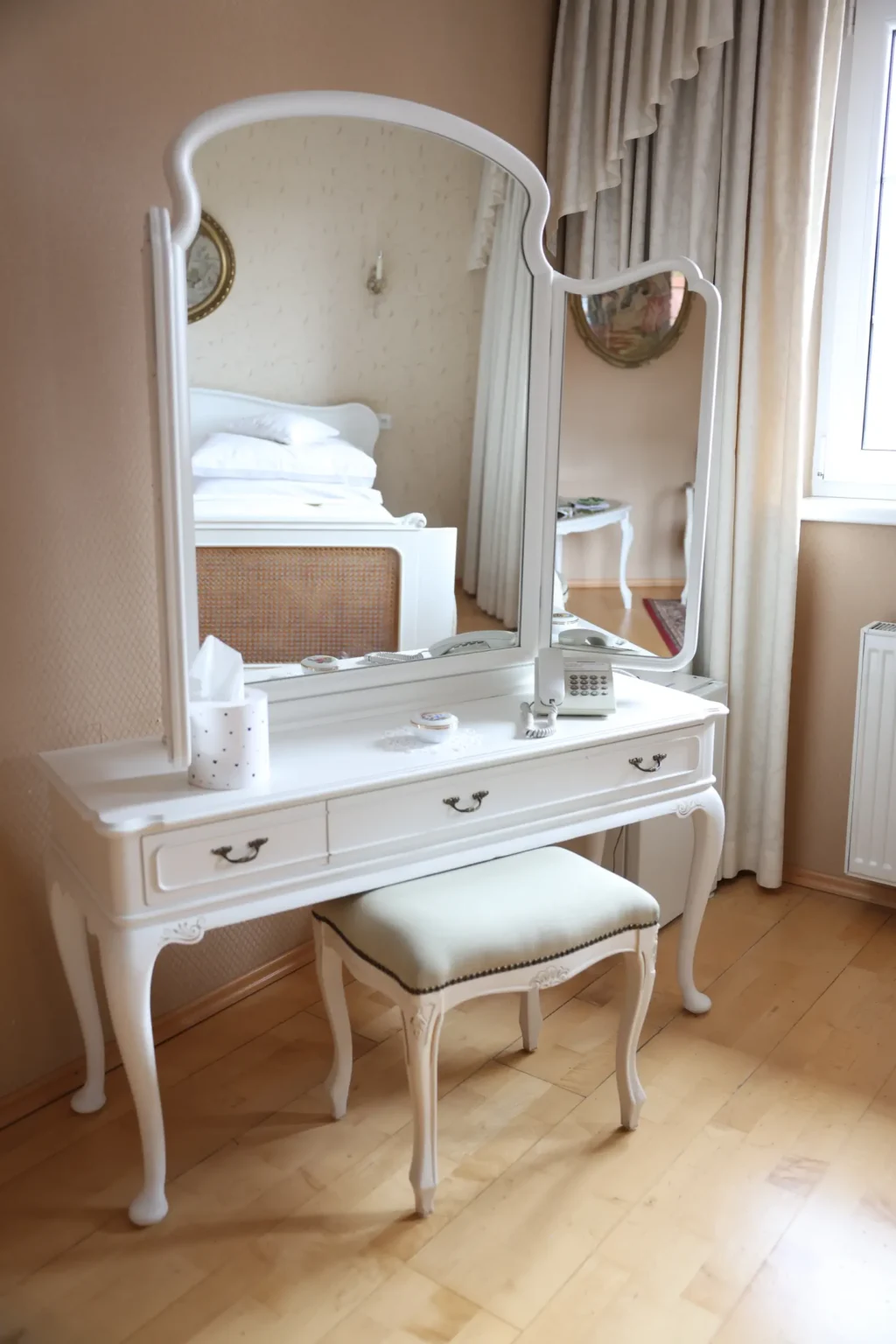 Bojnicky-Vinny-Dom-Hotel-Bojnice-Ubytovanie-v-Bojniciach-Deluxe-izba-Tokaj-4