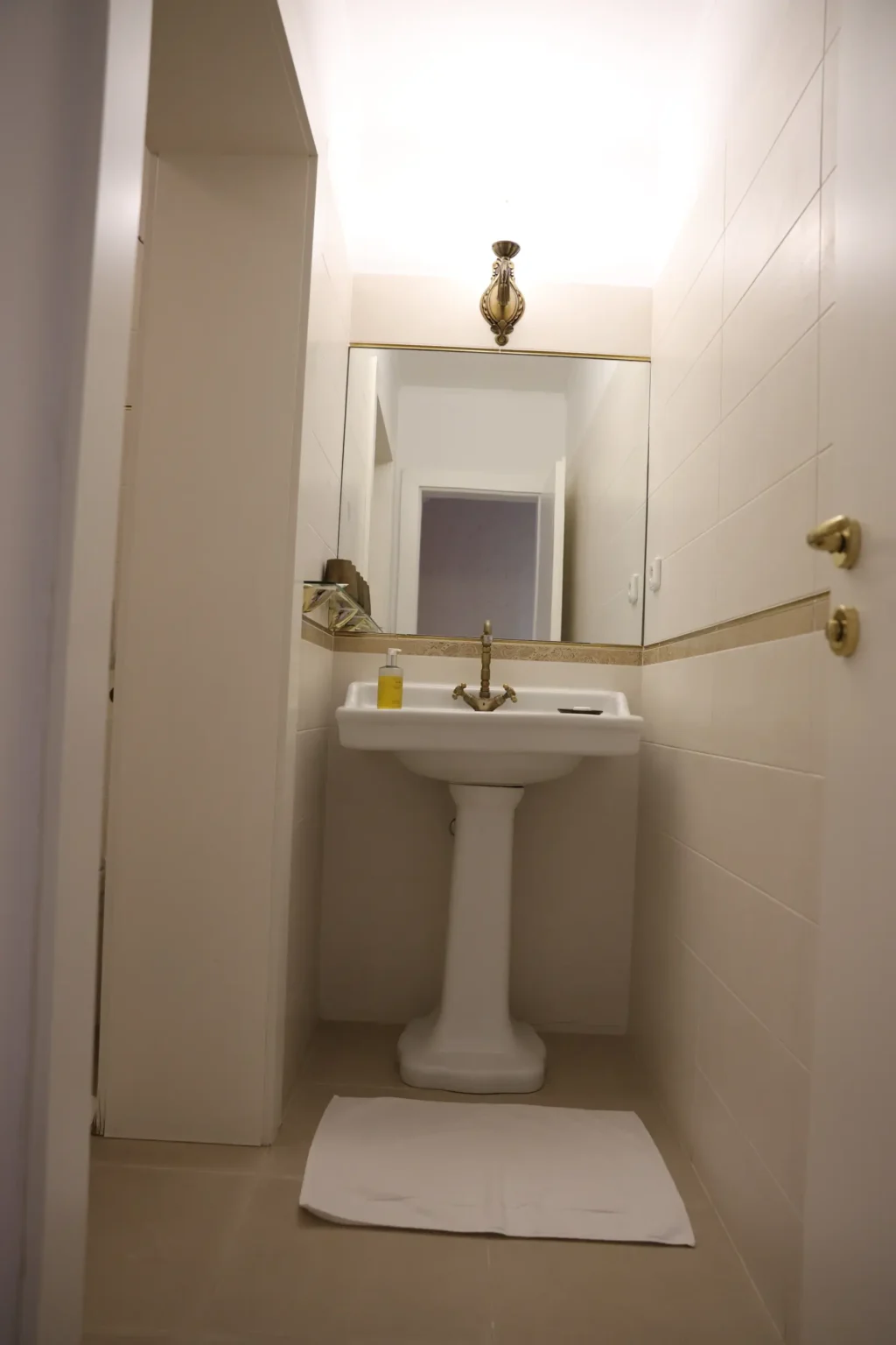 Bojnicky-Vinny-Dom-Hotel-Bojnice-Ubytovanie-v-Bojniciach-Deluxe-izba-Tokaj-8