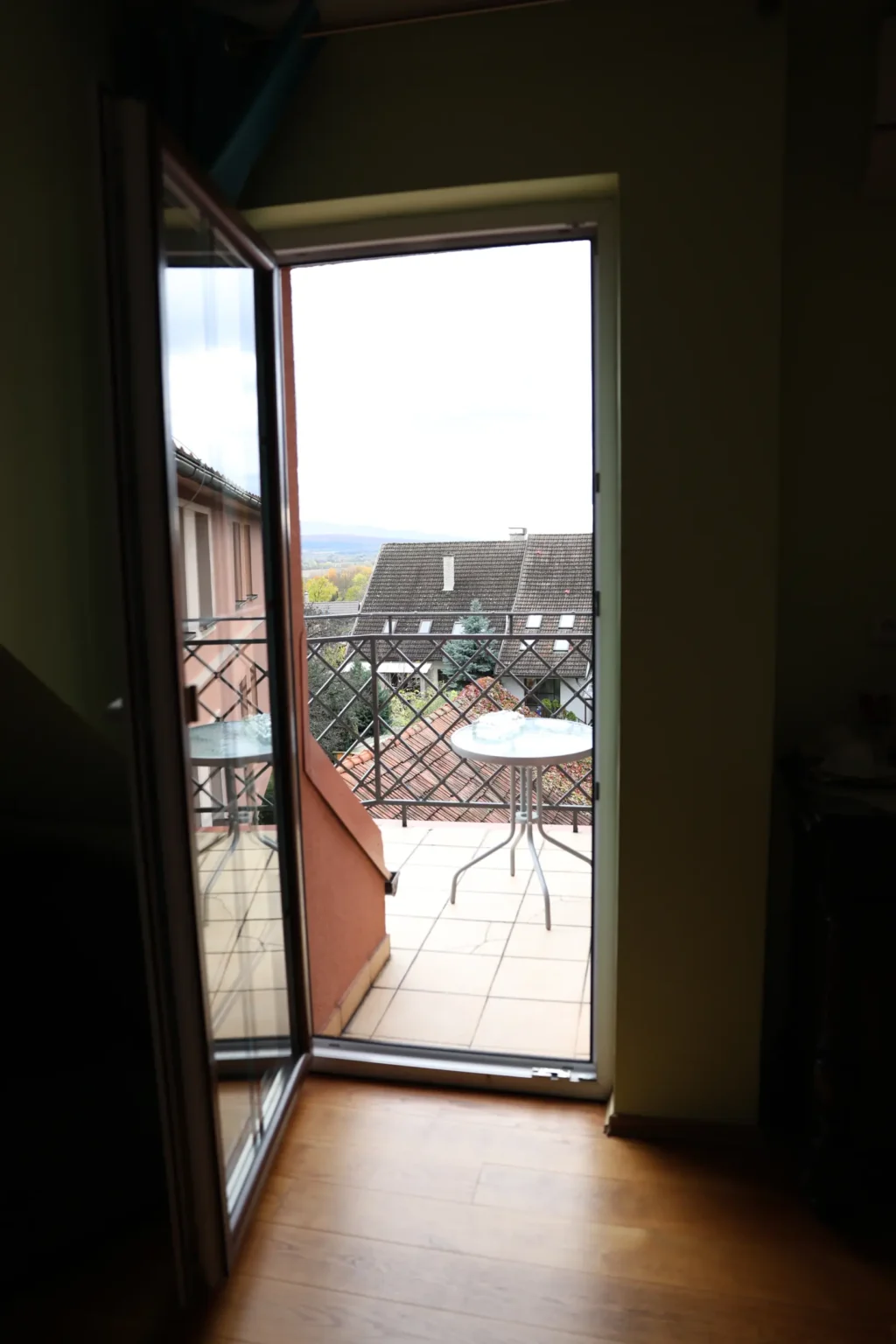 Bojnicky-Vinny-Dom-Hotel-Bojnice-Ubytovanie-v-Bojniciach-Suita-Devin-s-Balkonom-6