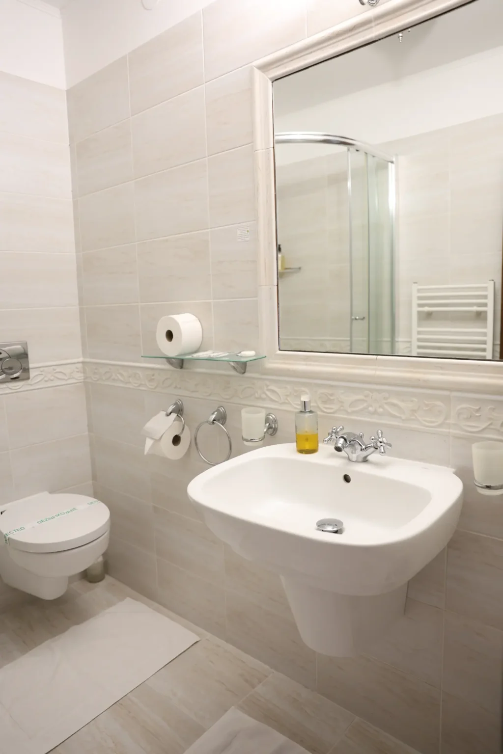 Bojnicky-Vinny-Dom-Hotel-Bojnice-Ubytovanie-v-Bojniciach-izba-classic-1