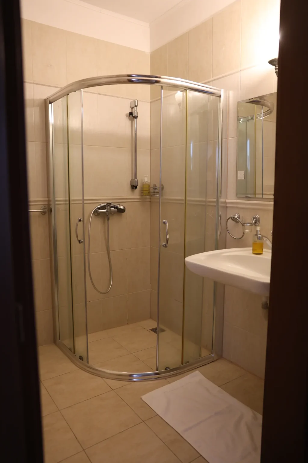 Bojnicky-Vinny-Dom-Hotel-Bojnice-Ubytovanie-v-Bojniciach-izba-classic-4