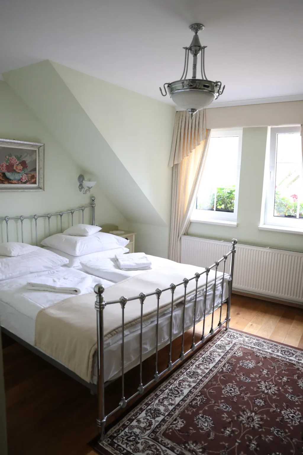 Bojnicky-Vinny-Dom-Hotel-Bojnice-Ubytovanie-v-Bojniciach-izba-classic-5